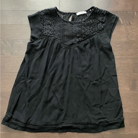 Black Embroidered Mini Sleeve Summer Tshirt by Mandee Women’s Small - Picture 3 of 8